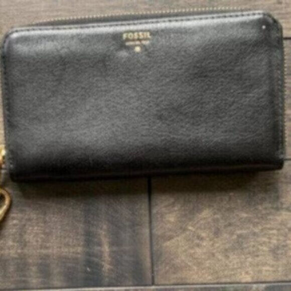 Fossil Wallet with Wrist Strap - NEW - Picture 3 of 3